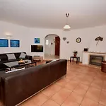فيلة In With Pool & Ocean Views