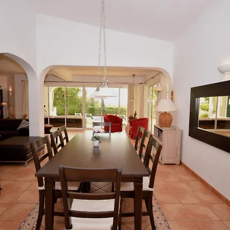 וילה In With Pool & Ocean Views אלבופיירה