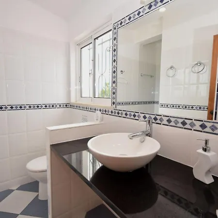 וילה In With Pool & Ocean Views