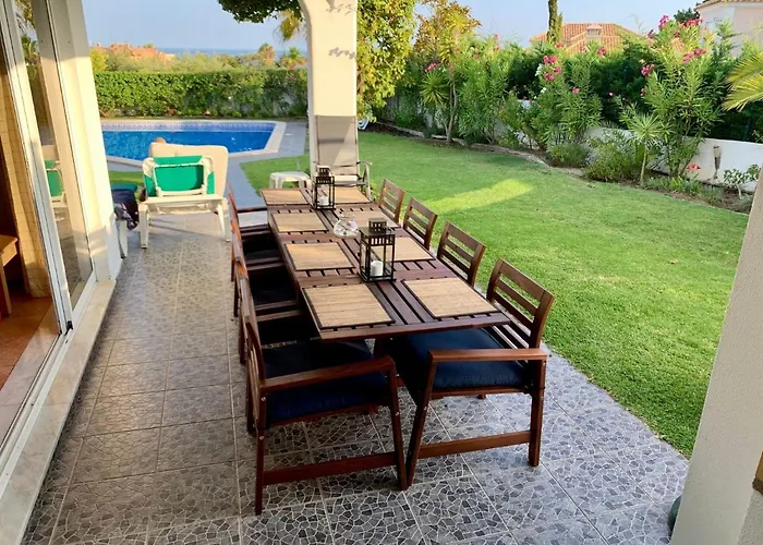 In With Pool & Ocean Views Albufeira