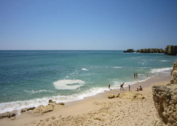 In With Pool & Ocean Views Albufeira