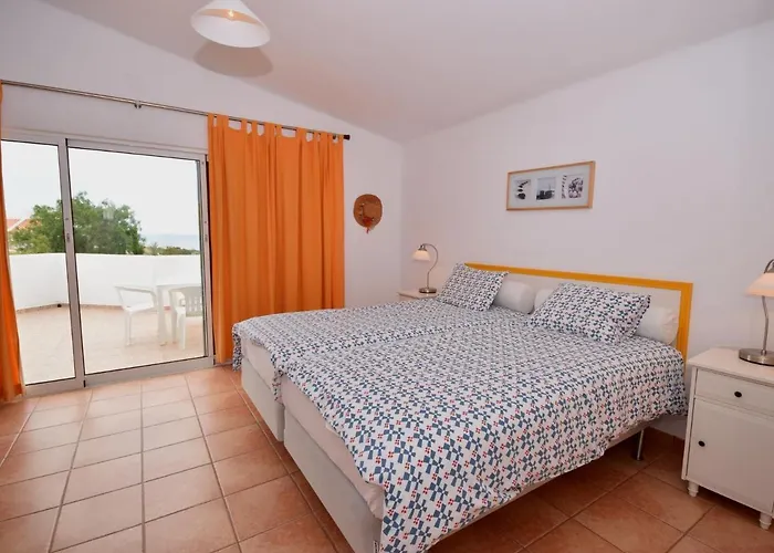 In With Pool & Ocean Views * Albufeira