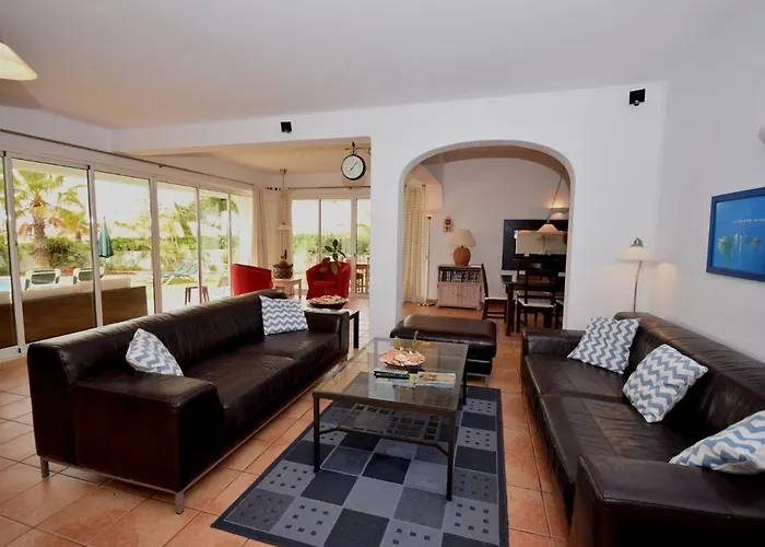 In With Pool & Ocean Views * Albufeira