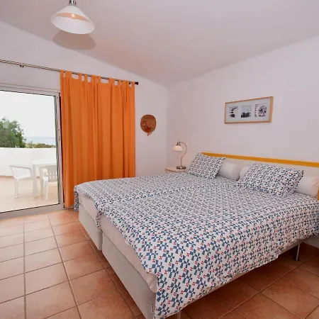 In With Pool & Ocean Views * Албуфейра